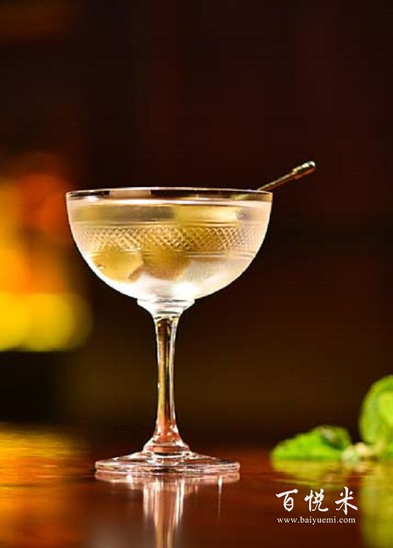 干馬天尼雞尾酒怎么調(diào)？詳細(xì)的配方和做法